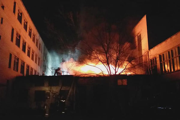 В Харькове горел Центр профтехобразования (фото)
