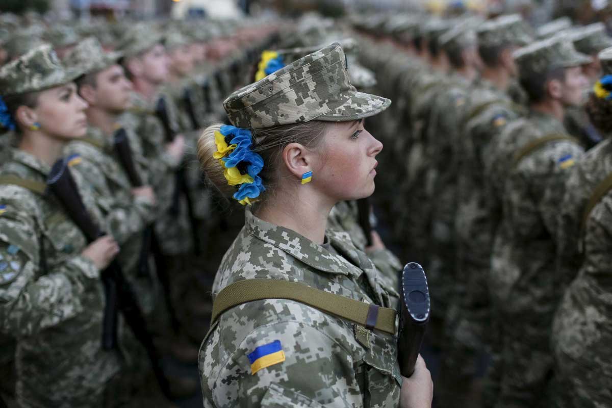 В Харькове на армию собрали миллиард