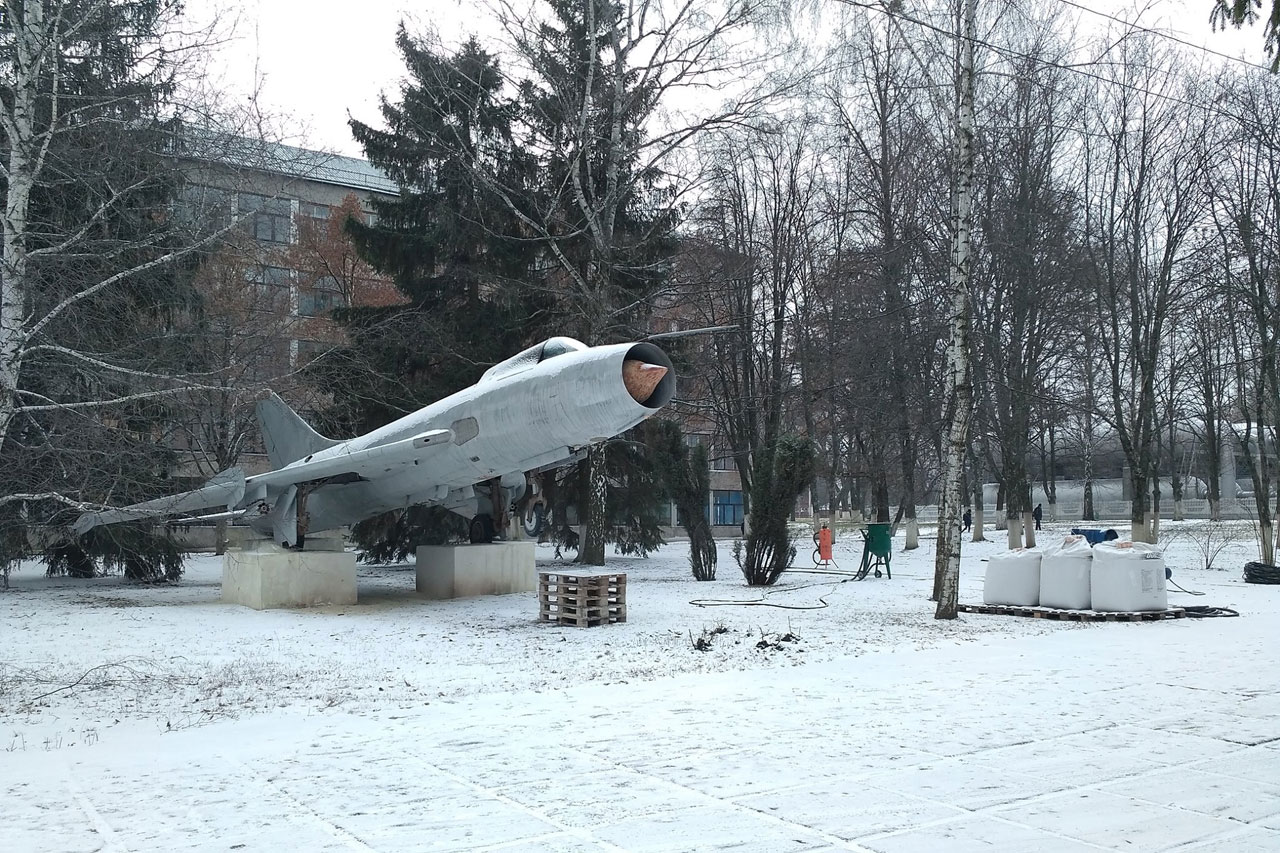В харьковском вузе восстанавливают памятник (фото)