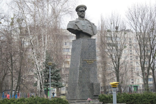 Минкульт принял решение по памятнику Жукову в Харькове