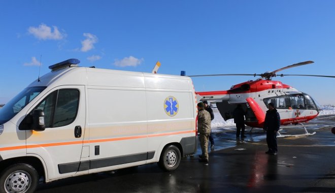 Пациента из Харькова доставили в Киев на вертолете