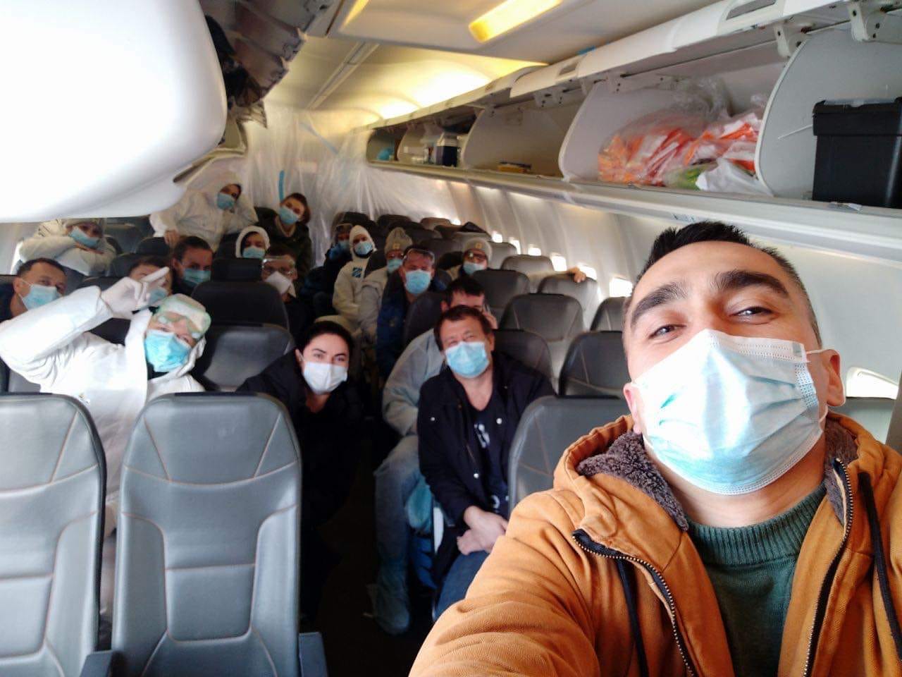 Мы шокированы этими протестами - пассажир самолета из Китая
