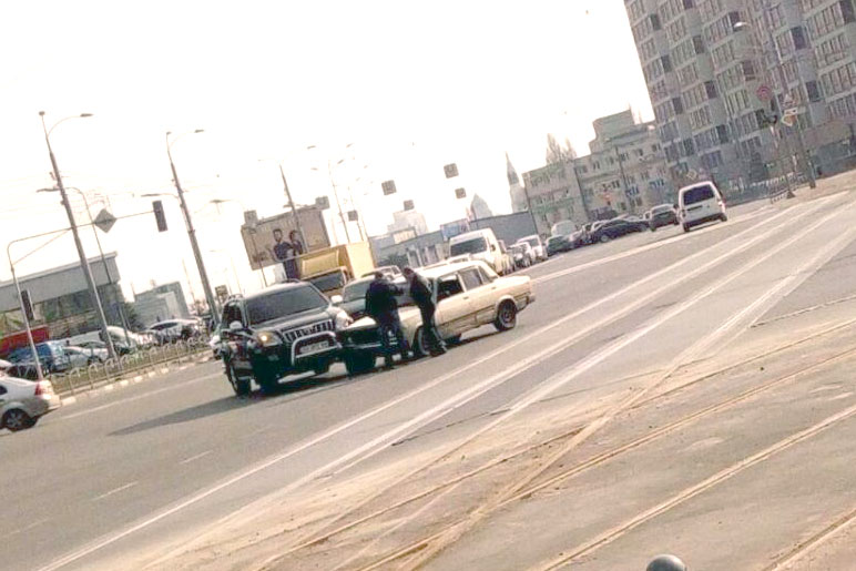 На Клочковской столкнулись машины (фото)