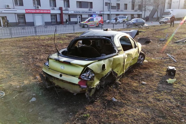 В Харькове разбилась машина с полицейскими