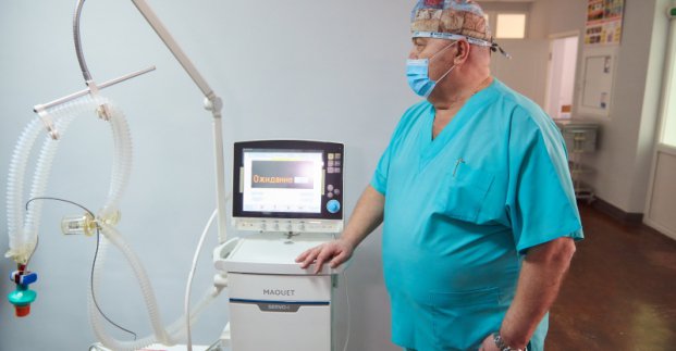 В харьковской больнице появился новый аппарат ИВЛ
