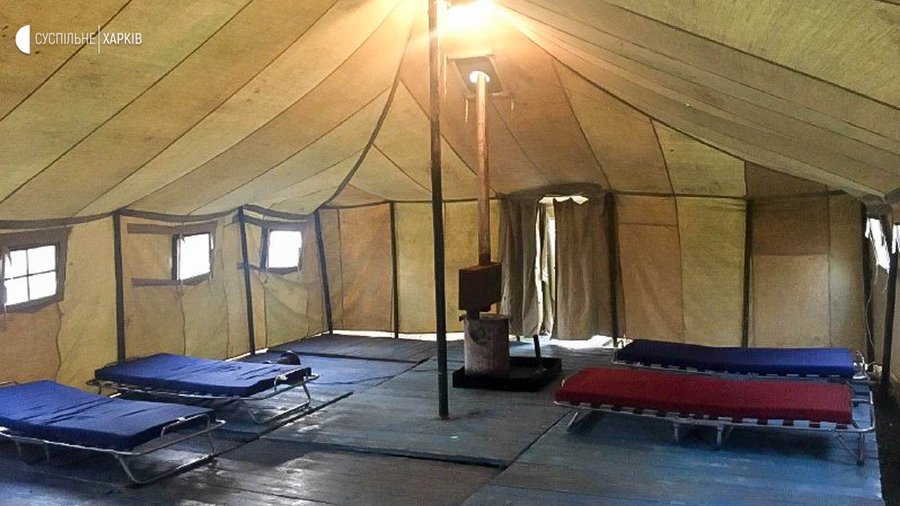 В Харькове установили палатки для зараженных коронавирусом (фото)
