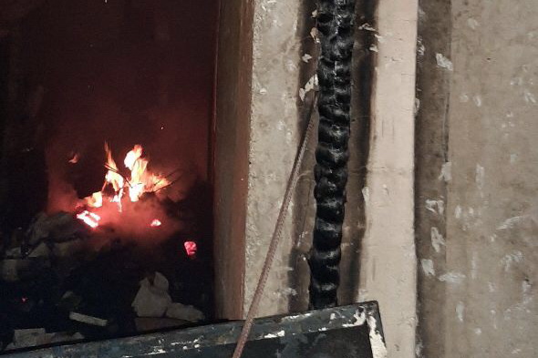 Под Харьковом сгорела дача, пострадали люди