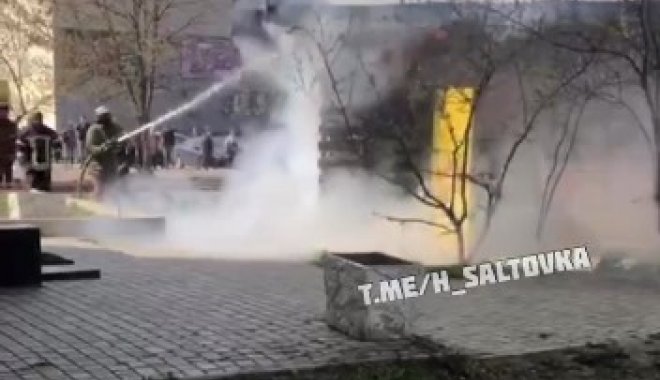 На Салтовке горит киоск