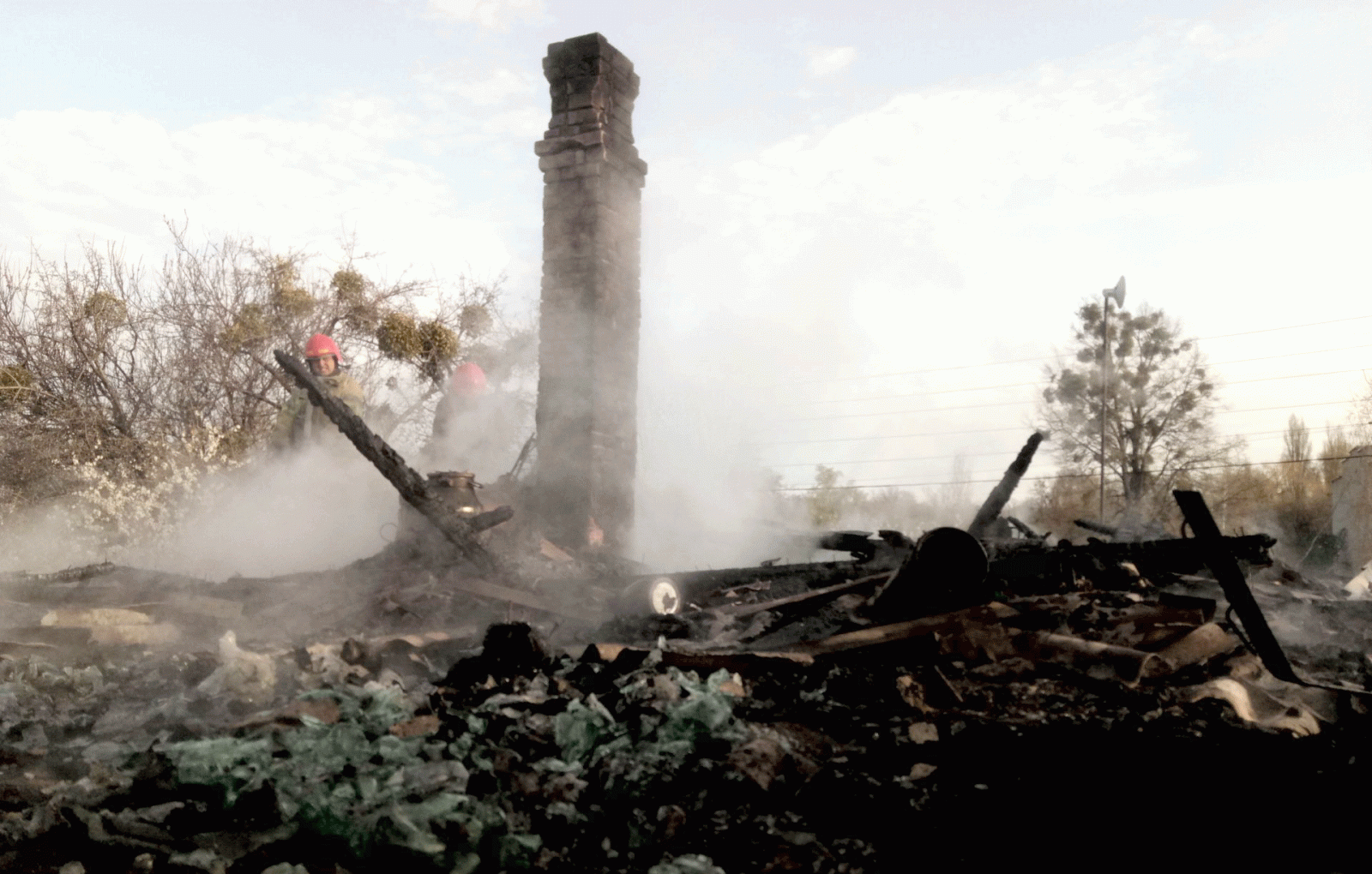 Под Харьковом сгорел частный дом (фото)