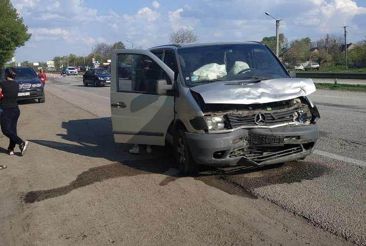 Под Харьковом люди травмированы в ДТП