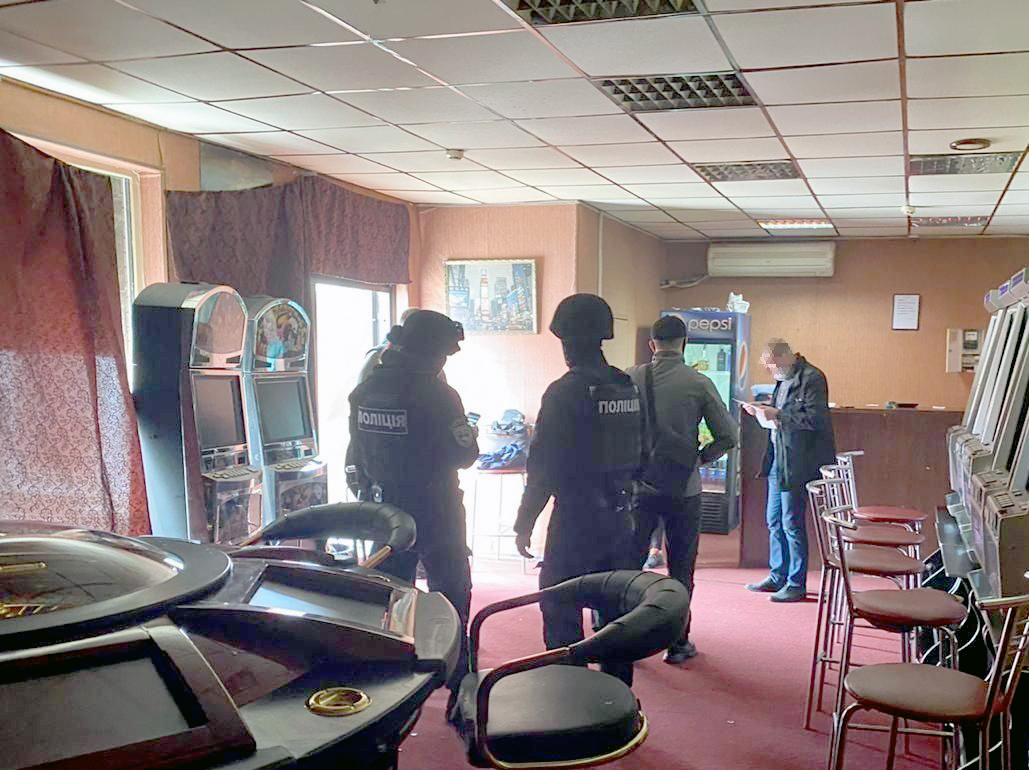 Тайное казино на Салтовке: круг подозреваемых расширяется