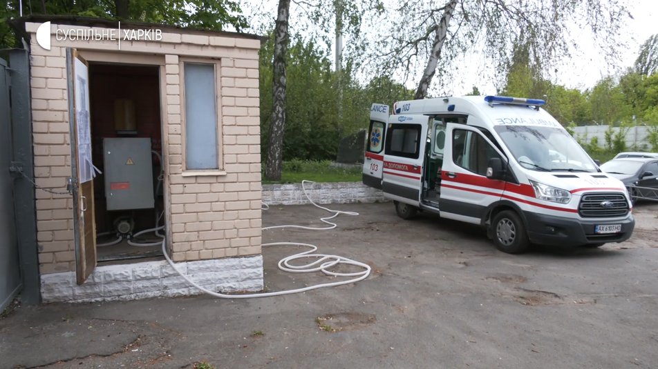 Скорые в Харькове дезинфицируют смертельным для коронавируса газом