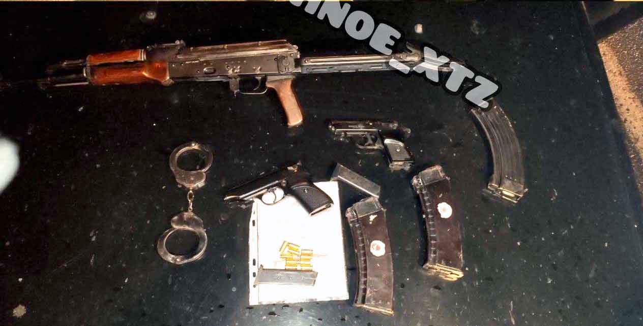 На ХТЗ задержаны восемь парней с пистолетами