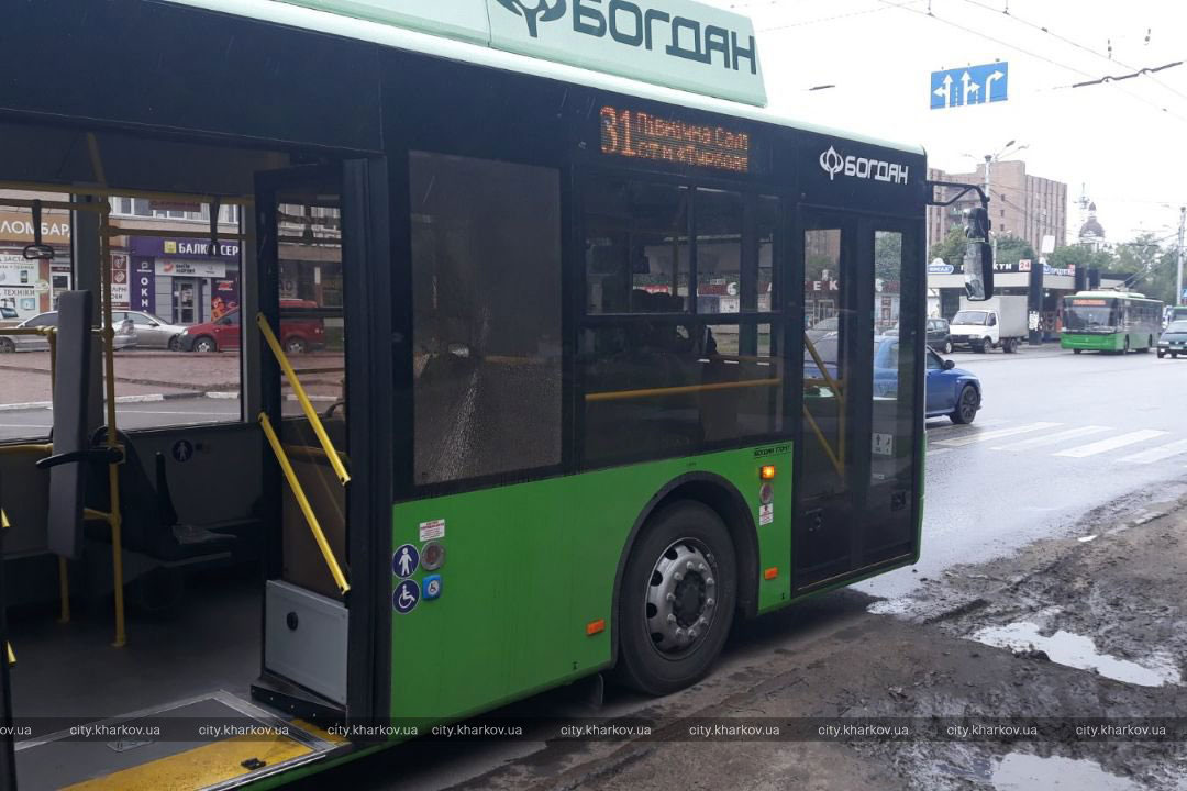 В Харькове обстреляли троллейбус - мэрия