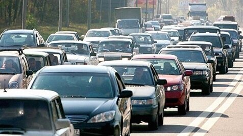 На въезде в Харьков - многокилометровые пробки (фото, видео)