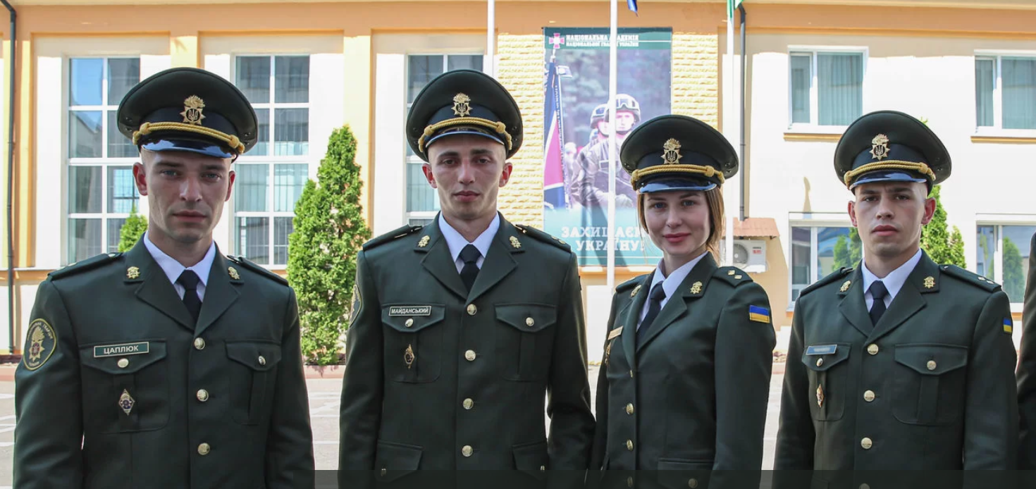 Выпускники харьковского военного вуза получили дипломы