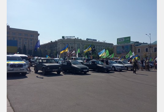 В Харькове стартовал автопробег