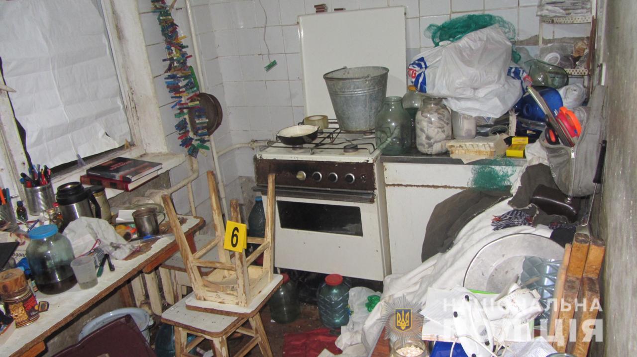 Харьковчанин больше недели прожил в квартире с умершими родителями (обновлено)