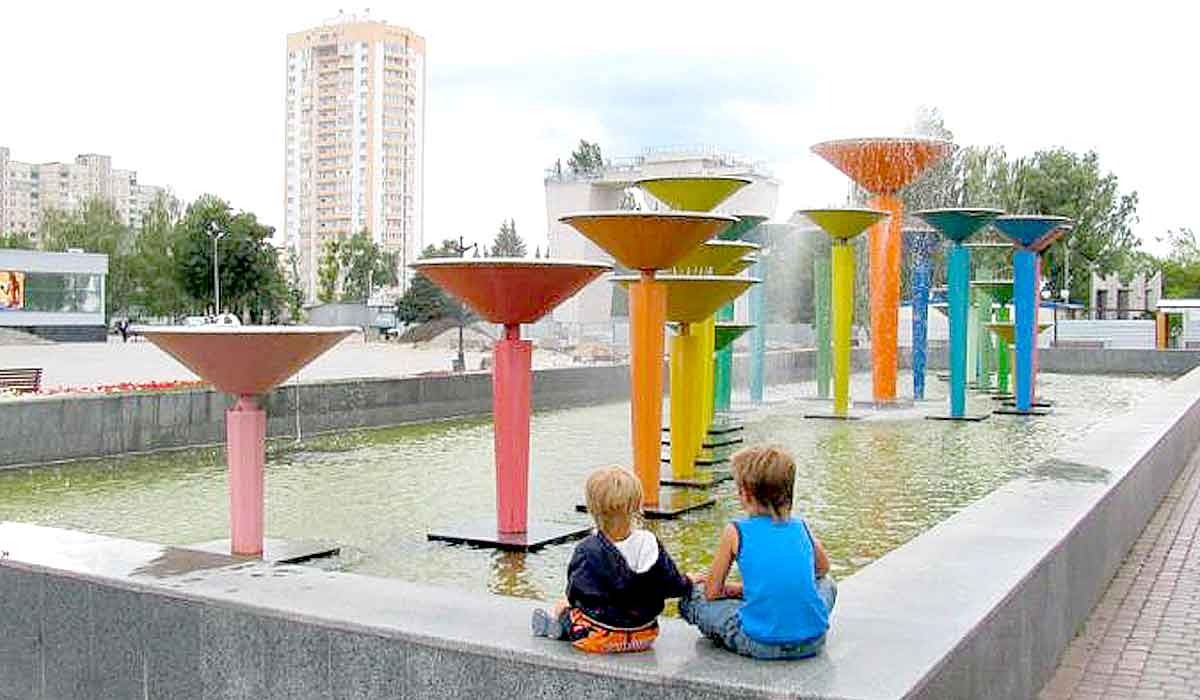 Возле Дворца спорта отремонтируют фонтан