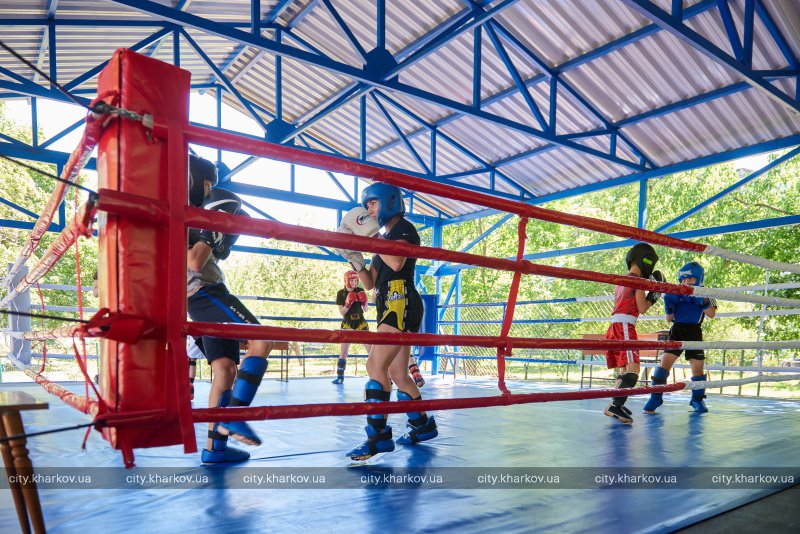 В Харькове открыли боксерский ринг для детей