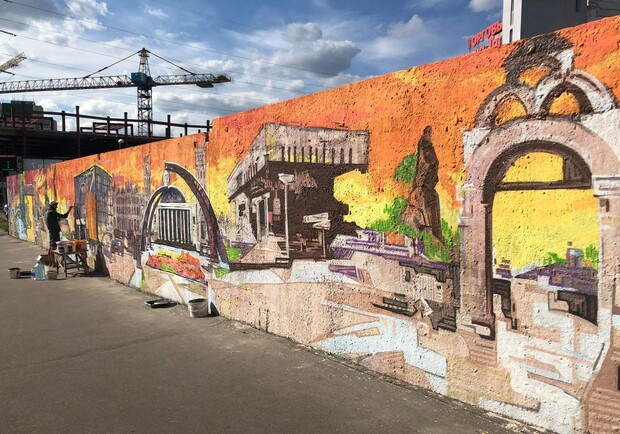 В Харькове рисуют огромное граффити (фото)
