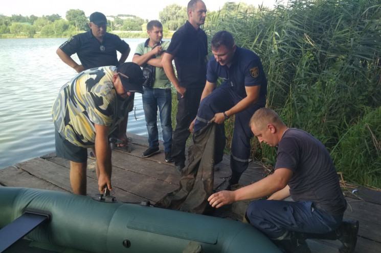 Под Харьковом утонул мужчина (фото)