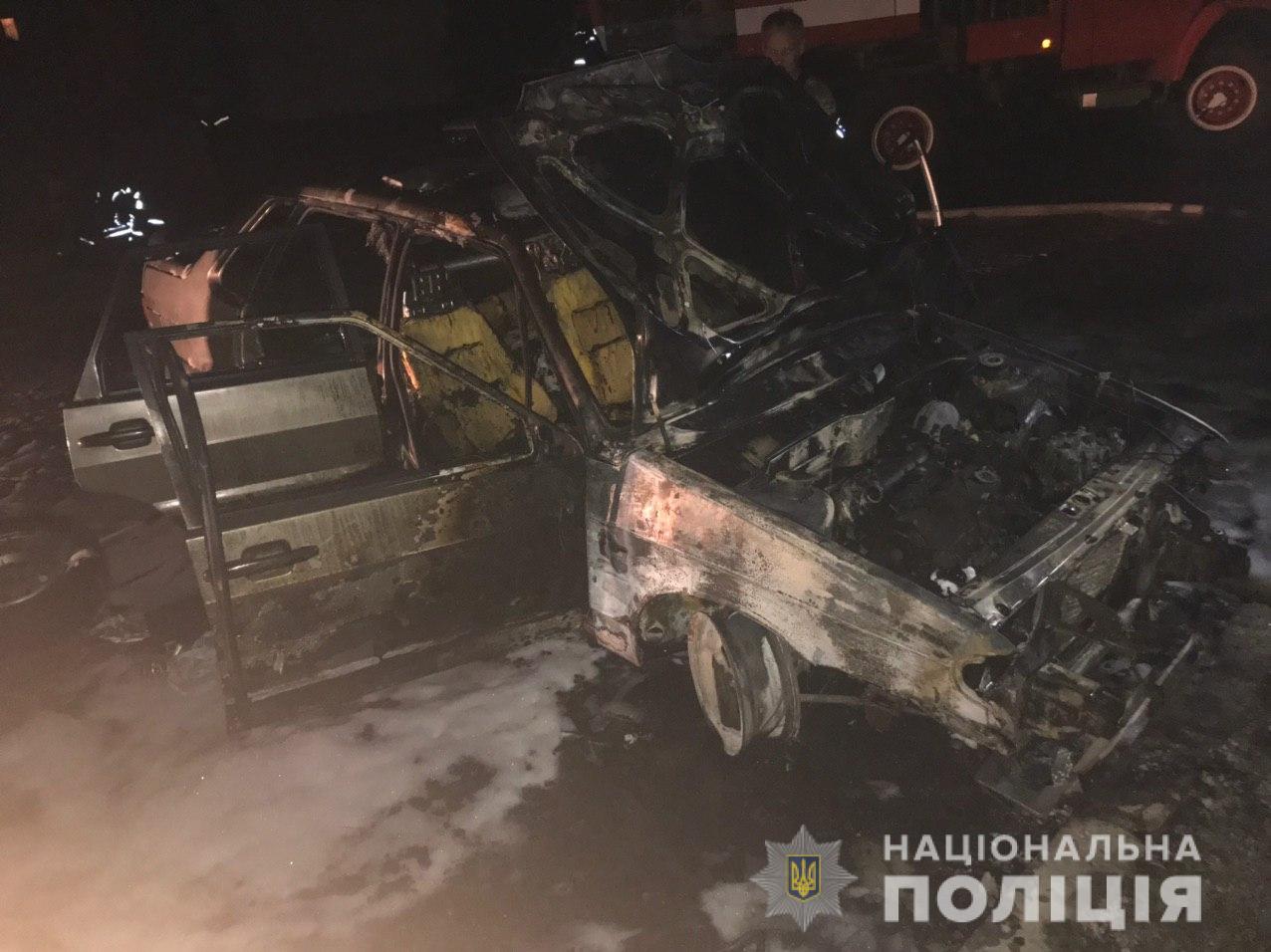 В Харькове за ночь сгорели две машины (фото)