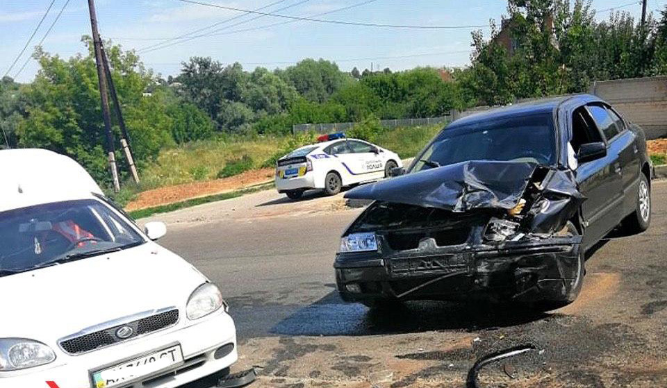 На Залютино легковушки попали в ДТП