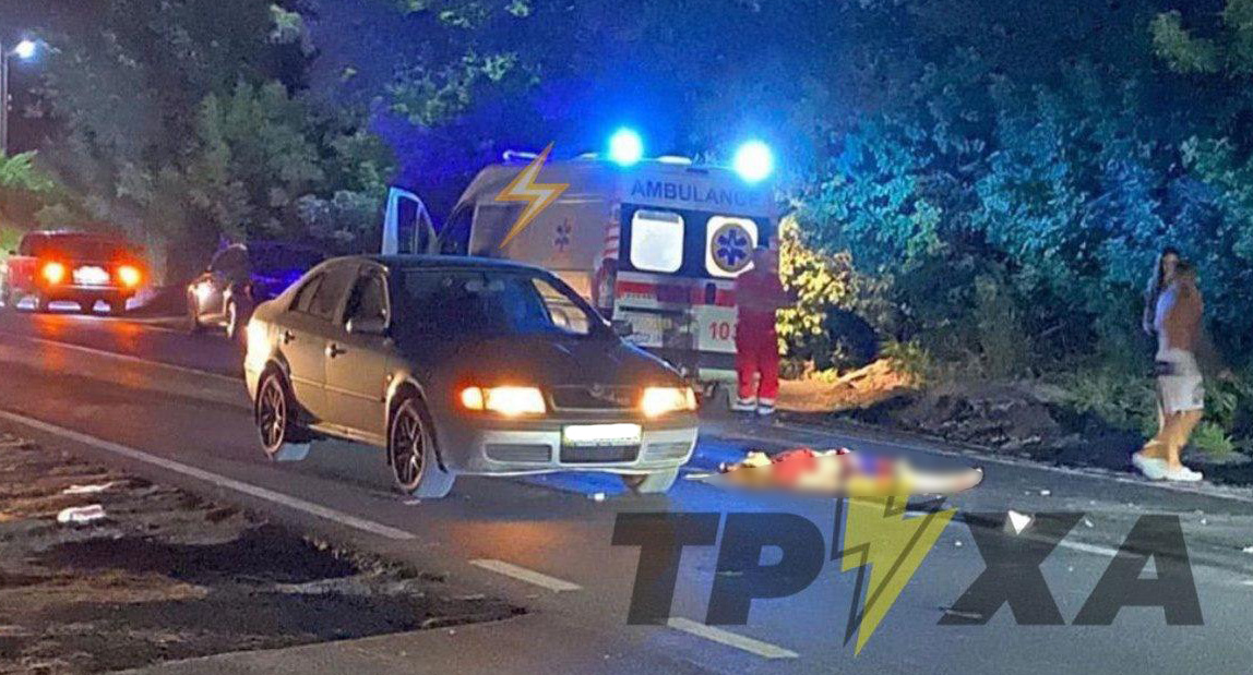 В Циркунах скорая насмерть сбила девушку (фото, видео)