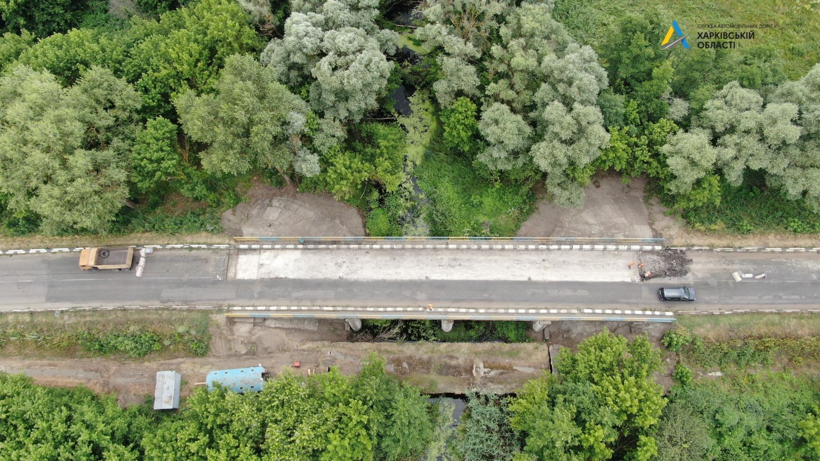 В Печенежском районе ремонтируют мост 