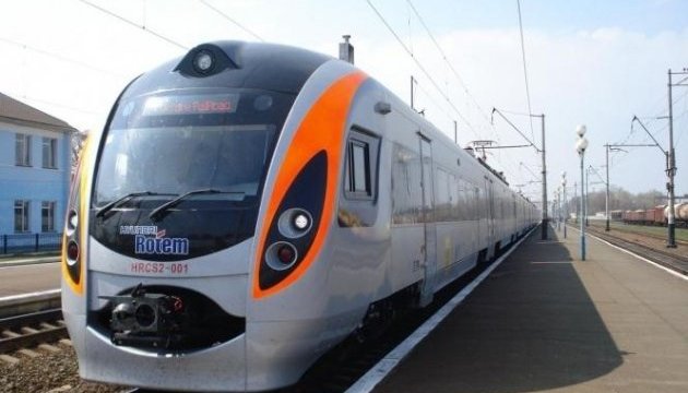 Из Харькова пустят дополнительные поезда на Киев