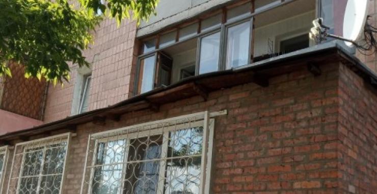 В Харькове подросток выжил, выпав с девятого этажа