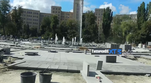 На площади Свободы забил фонтан (видео)