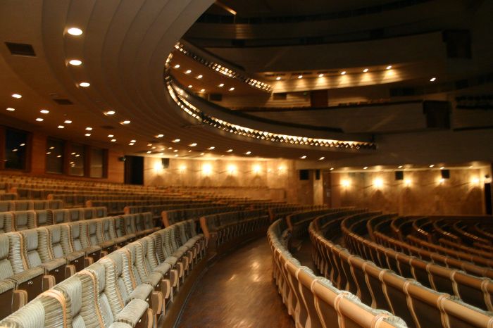 Оперный театр отменяет все представления из-за коронавируса: как быть с билетами