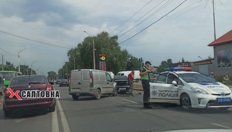 На улице Шевченко - ДТП, образовалась пробка