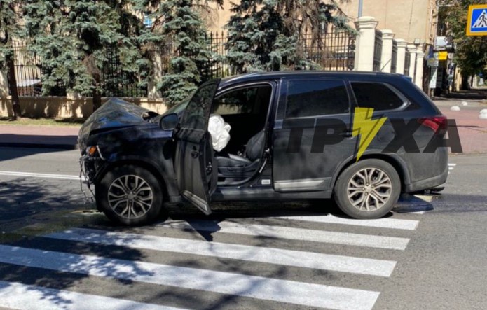 На перекрестке Свободы и Мироносицкой столкнулись два внедорожника