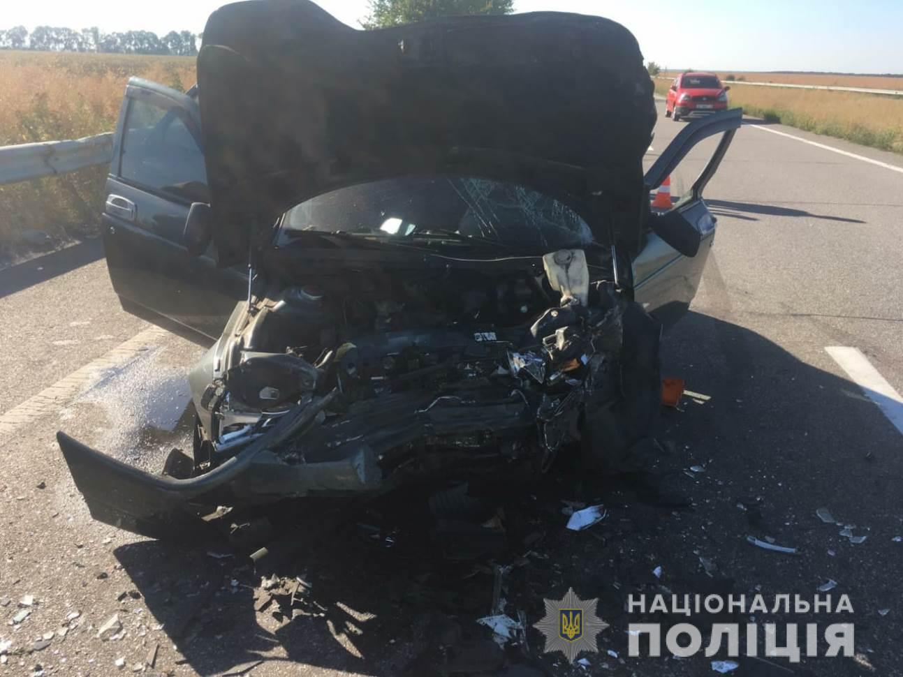 Авария под Харьковом: машины всмятку, пятеро пострадавших (фото)