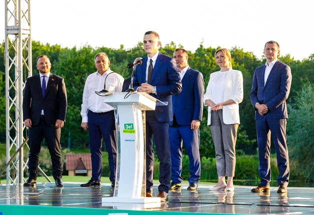 В Харькове "Слуга Народа" представила команду, идущую на местные выборы