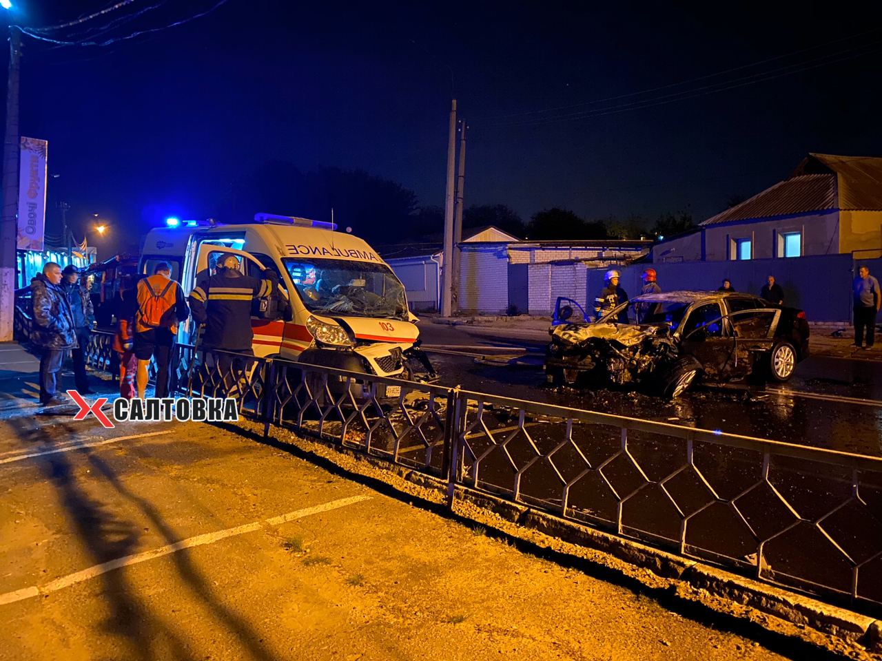 В Харькове - авария со скорой: машина сгорела, есть пострадавшие (фото)