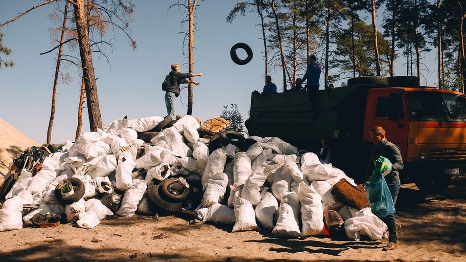 "Чистые игры" в Харькове: четыре тонны мусора за полтора часа