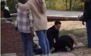 В Харькове на двух студенток рухнула ветка