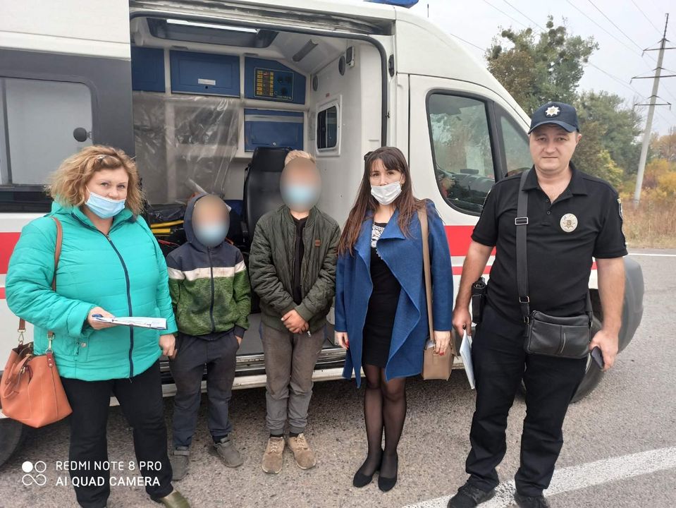 На трассе Киев-Харьков нашли детей, которые несколько дней ехали автостопом