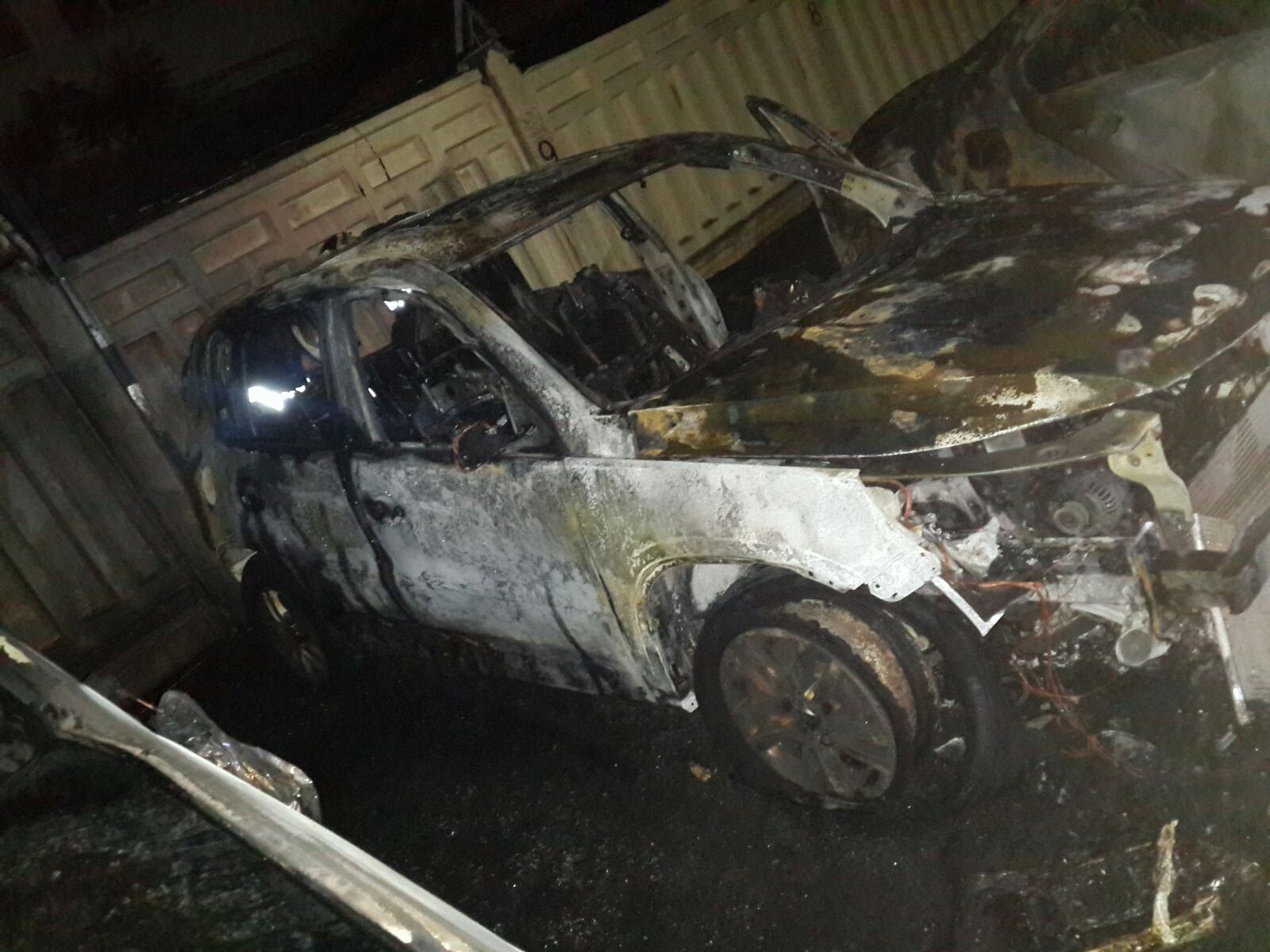 На Холодной Горе сгорело три автомобиля (фото)