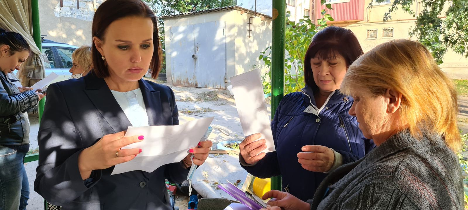 Активисты Блока Кернеса взяли под контроль ремонт придомовых территорий в Московском районе