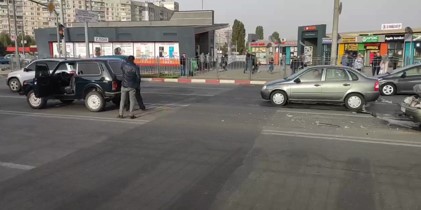 На перекрестке Героев Труда и Академика Павлова - ДТП (видео)