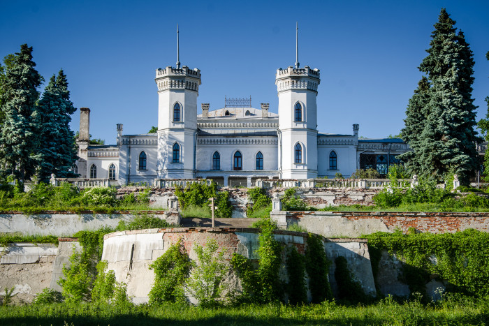 На дворец в Шаровке выделили деньги из областного бюджета