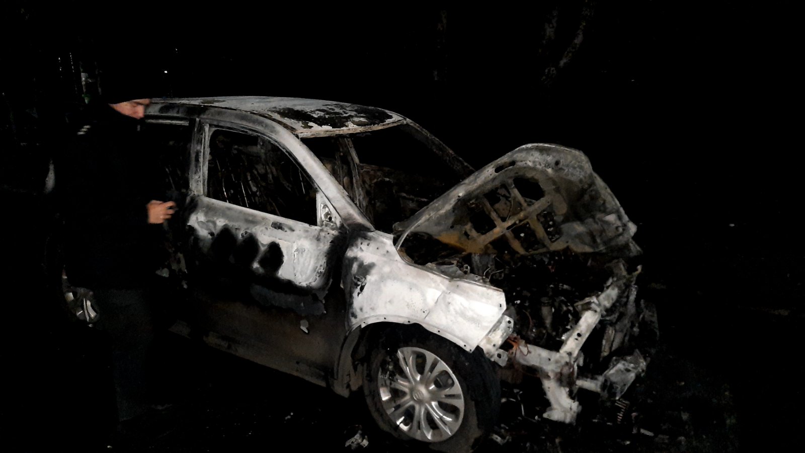В Лозовой сожгли машину секретаря горсовета (фото)