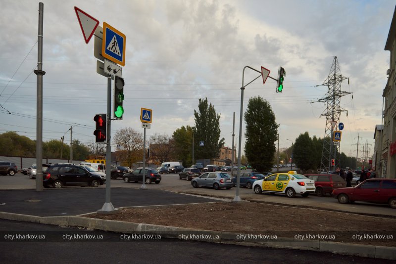 На проблемном перекрестке на Московском заработали светофоры