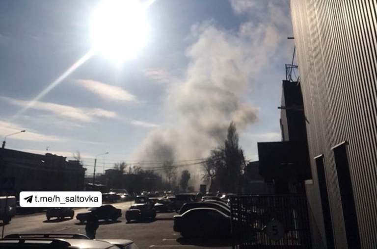 В Харькове – пожар, горят склады (видео)