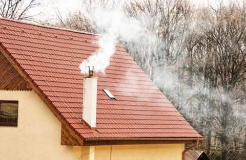 Харьковчанин погиб, решив прочистить дымоход на даче
